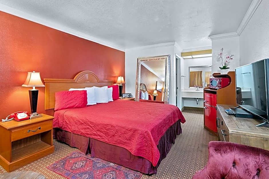 Americana Inn