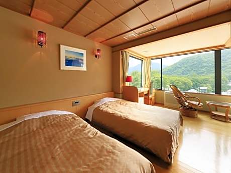 No Smoking Superior Twin Room