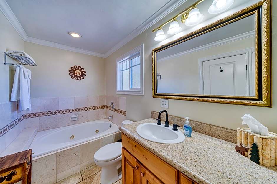 Moose and Maple Lodge