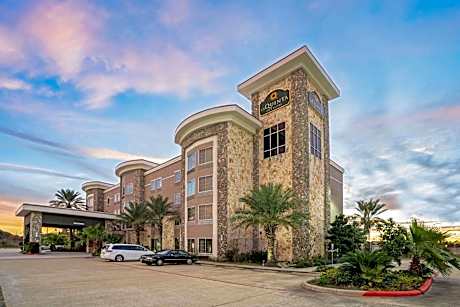 La Quinta Inn & Suites by Wyndham Houston Willowbrook