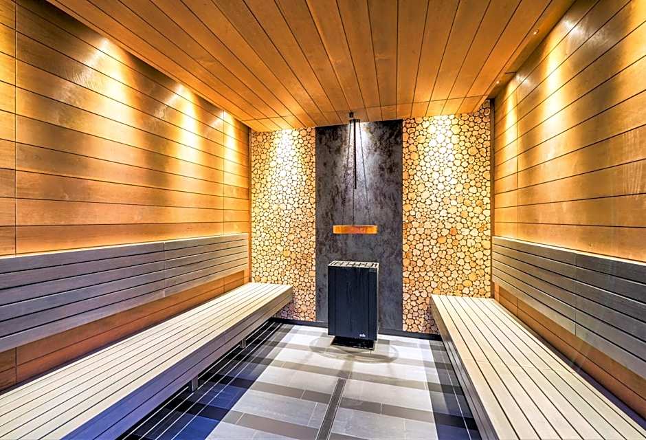 Wellton Riverside SPA Hotel