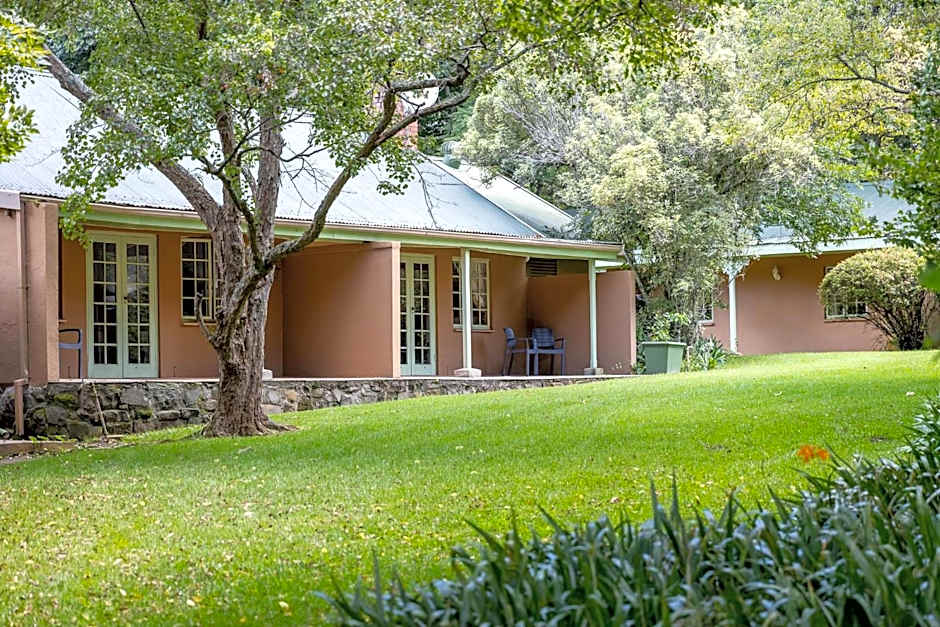 Halliwell Country Inn