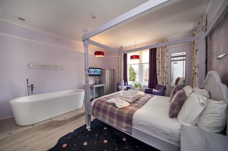 Deluxe Double Room with Four-Poster Bed - 1