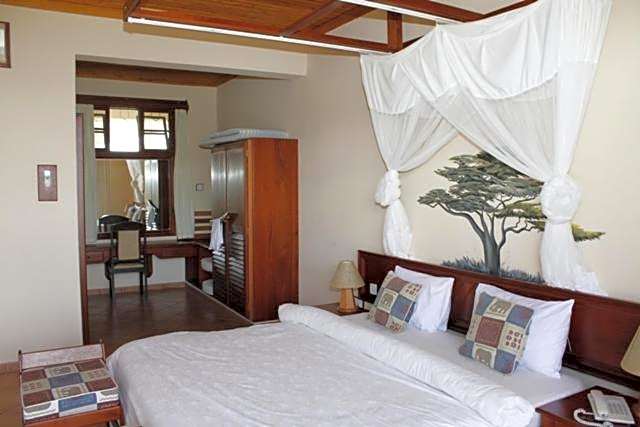 Ryan's Bay Hotel