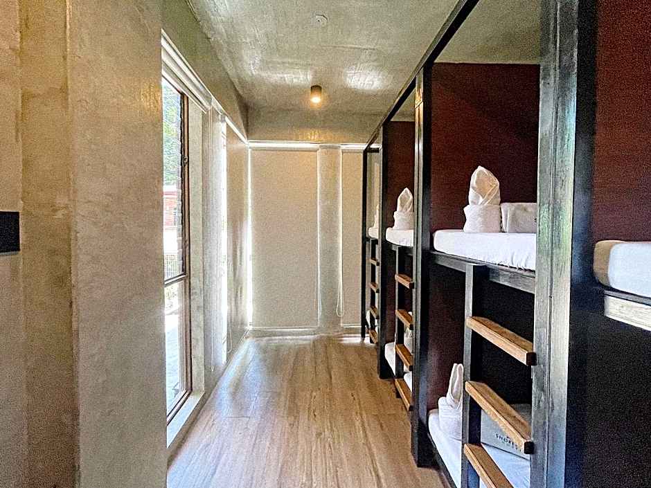 Shorebreak Hostel San Juan La Union