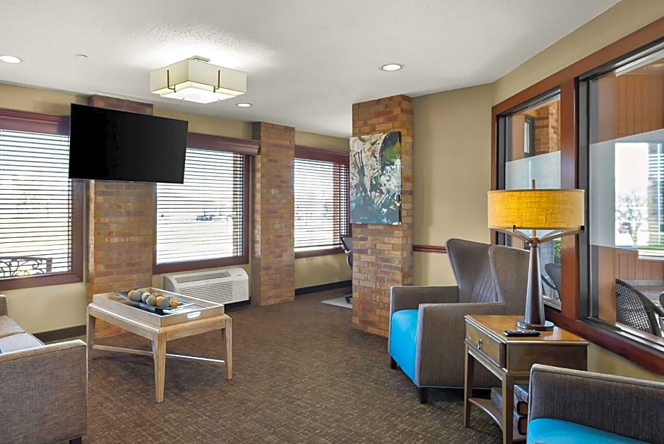 Best Western Lakewood Inn