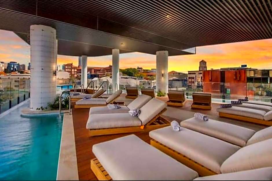 Radiance Residence RnR