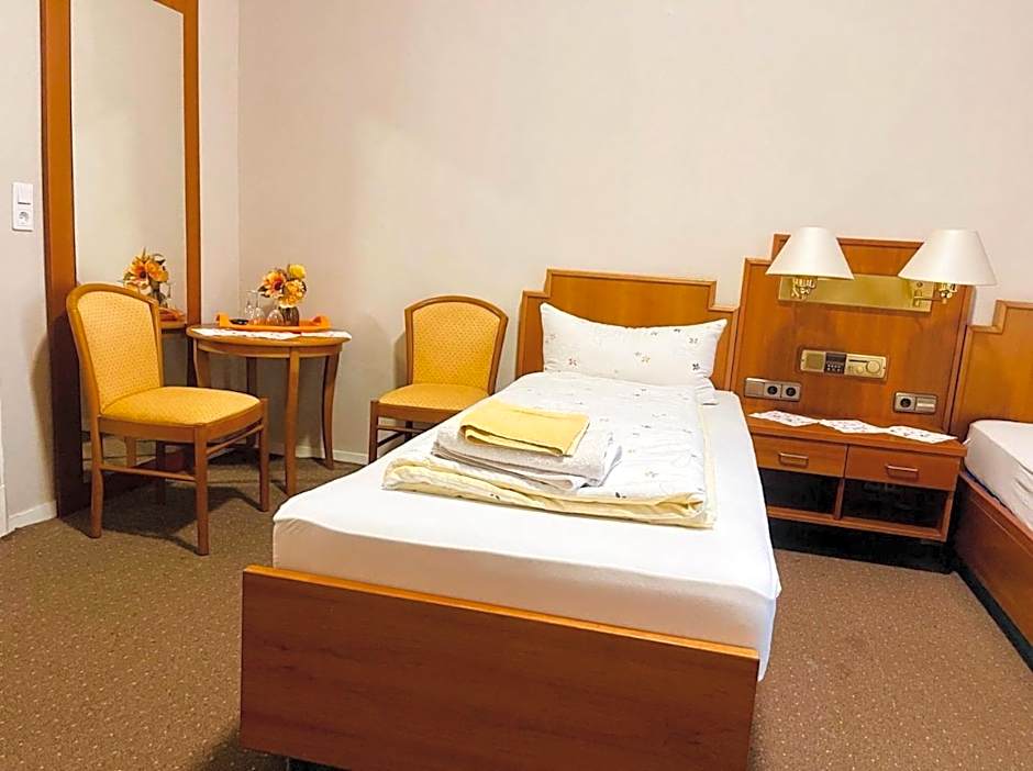 Pension De Lux Augsburg