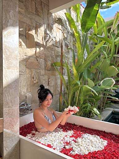 Danka Villa Sanur - Modern Tropical Balinese Villa