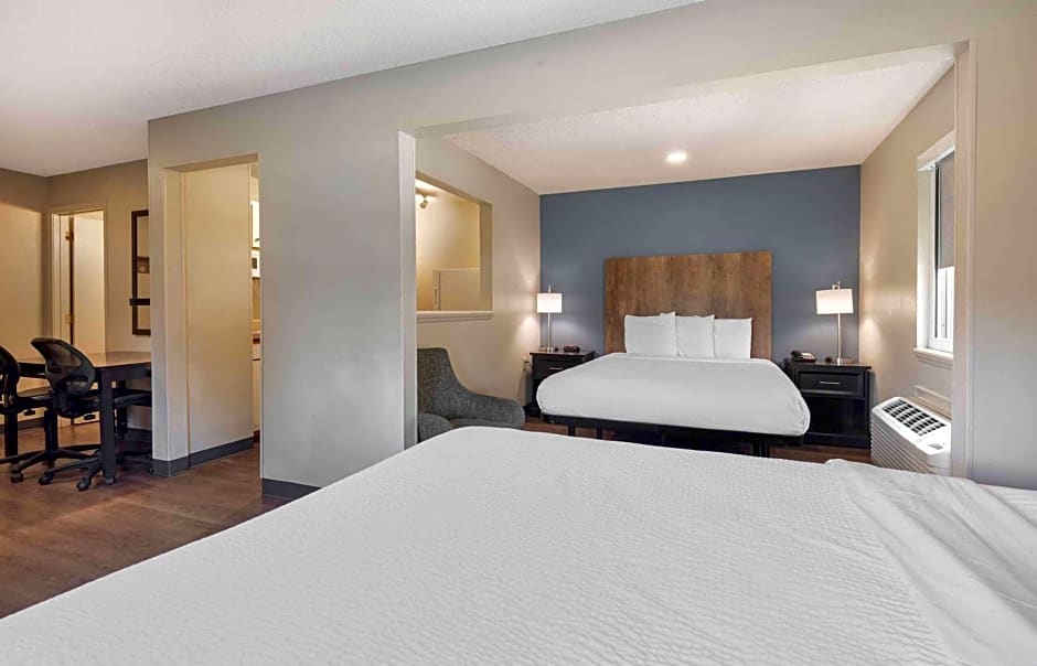 Extended Stay America Suites - Charlotte - University Place - E. McCullough Dr.