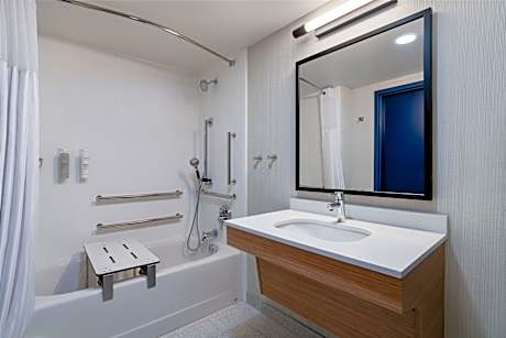 1 King Bed Mobility Accessible With Bathtub