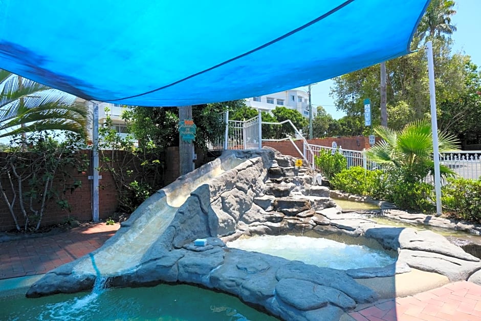 Sapphire Palms Motel