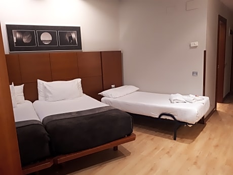 Standard Room with extra bed