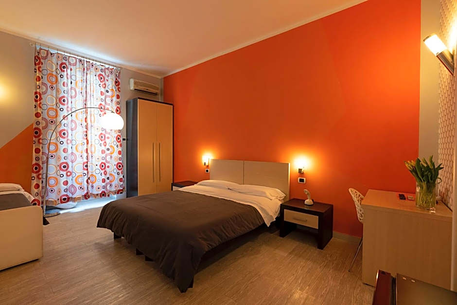 H Rooms Boutique Hotel