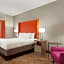 La Quinta Inn & Suites by Wyndham Lackawanna - Buffalo