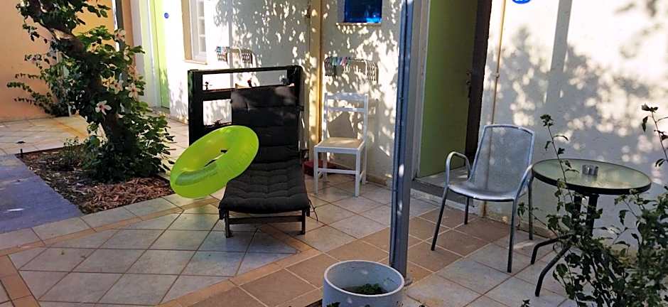 CLEO ROOM WITH YARD IN MALIA 250m FROM THE BEACH