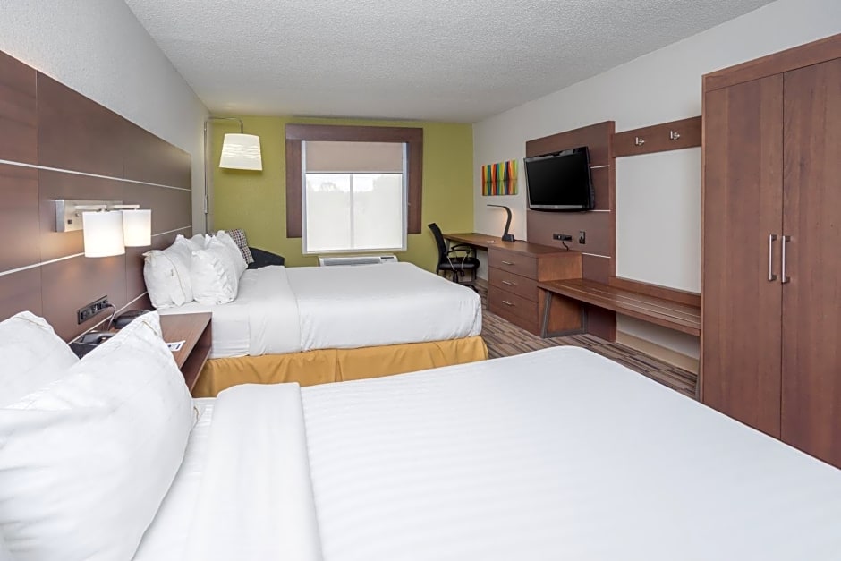 Holiday Inn Express and Suites - Quakertown