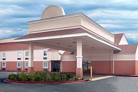 Days Inn by Wyndham Alma
