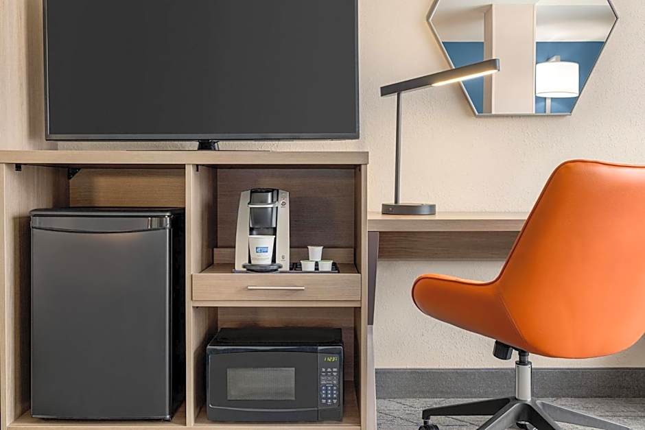 Holiday Inn Express & Suites - Evansville Downtown By IHG