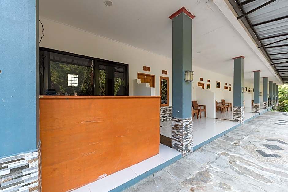 RedDoorz near Ciletuh Sukabumi