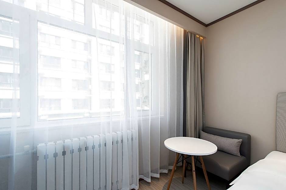 Hanting Hotel Chifeng Station Songshan Wanda Plaza