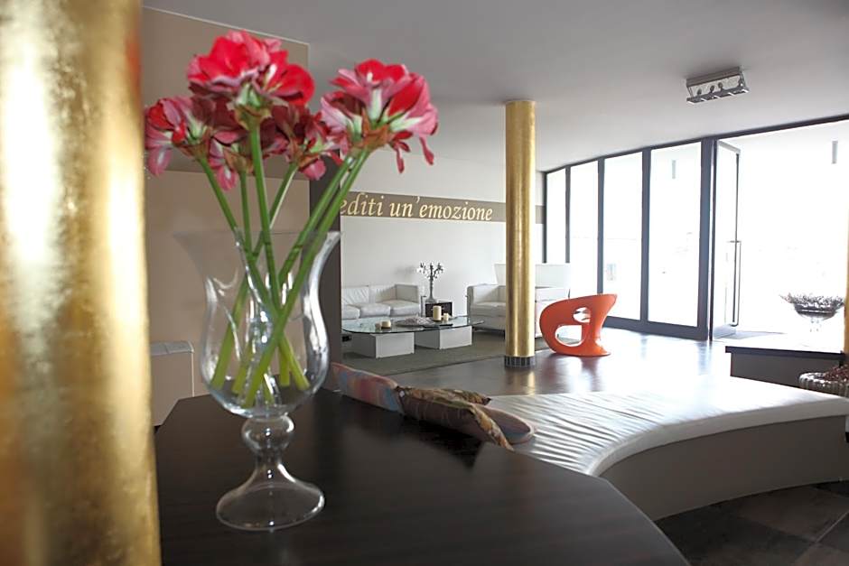 OneMhotel