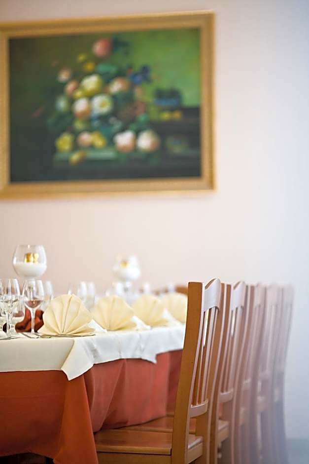 Lo Scacciapensieri Hotel & Restaurant