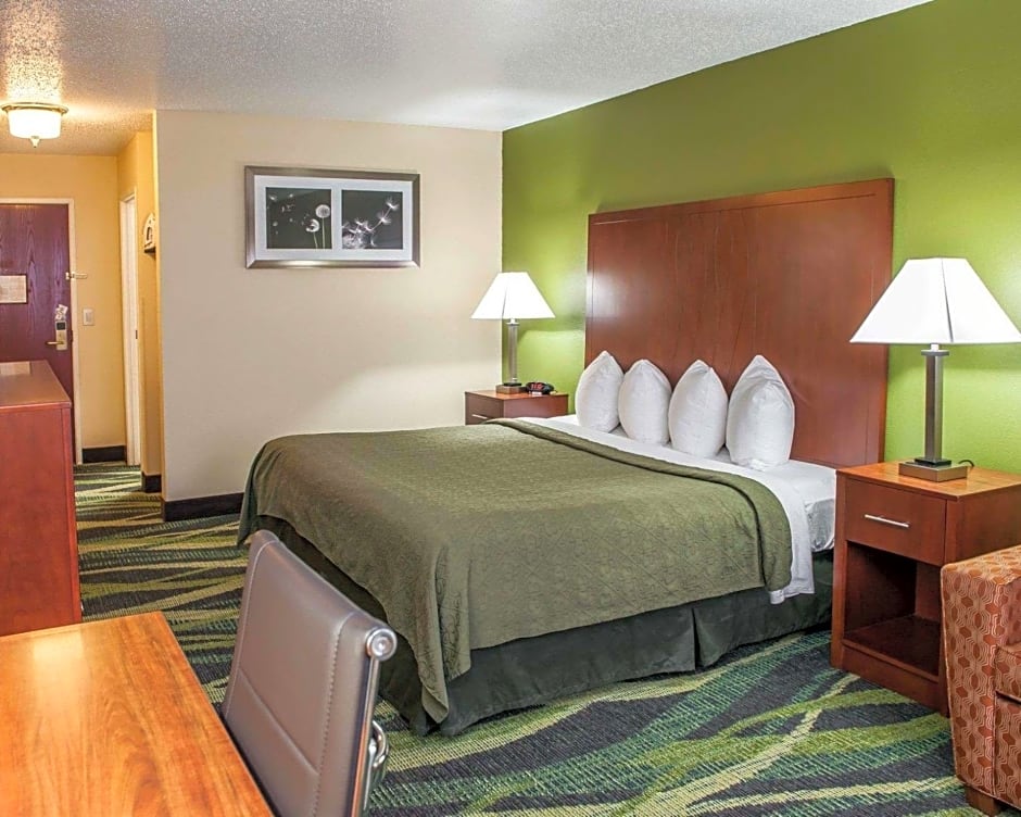 Quality Inn & Suites South Bend Airport