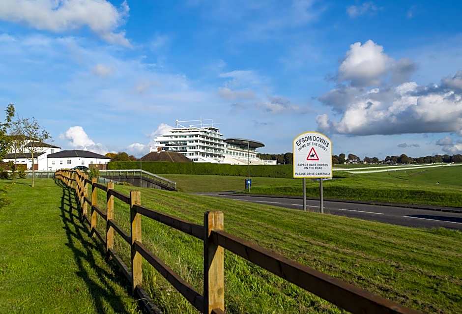 Holiday Inn Express London - Epsom Downs By IHG