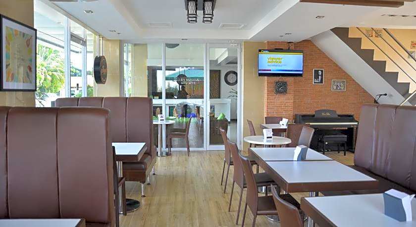 Green Banana Business Hotel