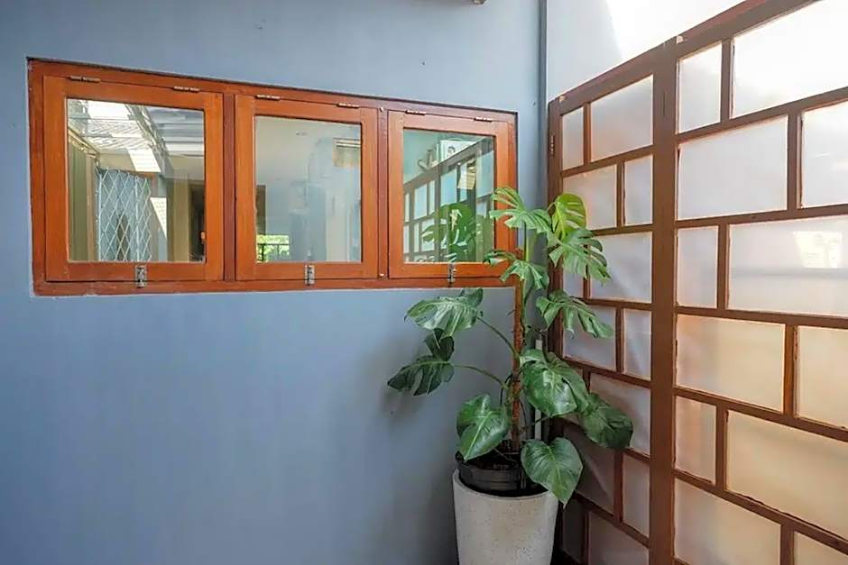 RedDoorz near Klaten Train Station