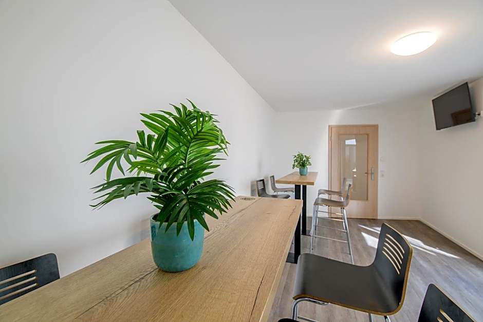 Smart & Stay Aparthotel Saarbrücken Süd - Self-Check-In - Free Parking