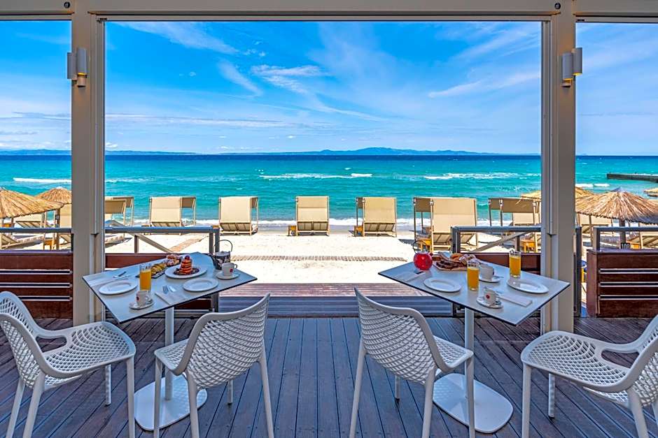 Ammon Zeus Luxury Beach Hotel