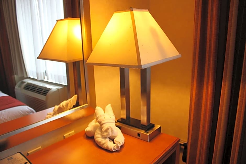 Bellerose Inn