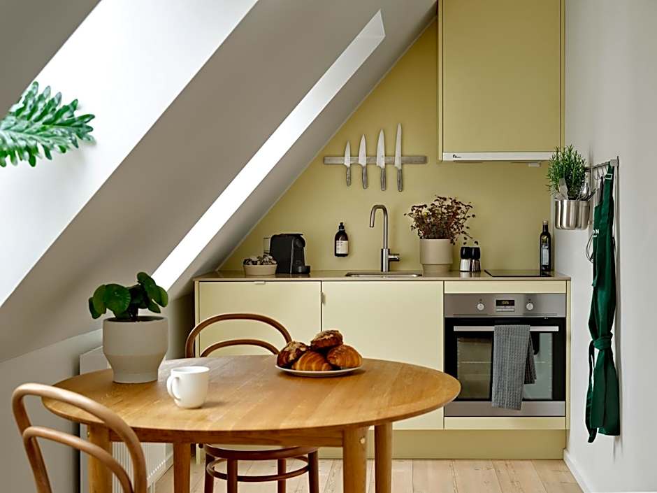 Apēron Apartment Hotel