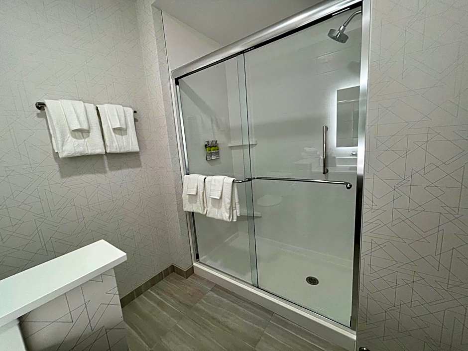 Holiday Inn Express and Suites Ft. Smith Airport By IHG