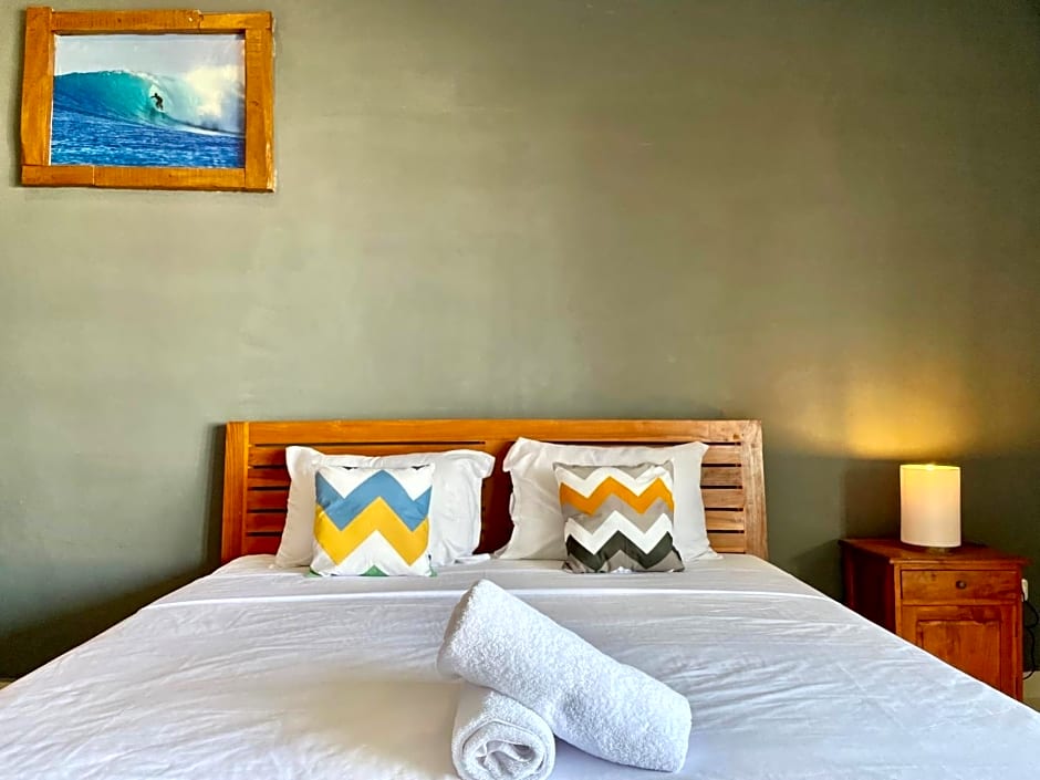 SURFERS HOUSE Batu Bolong - Adults only
