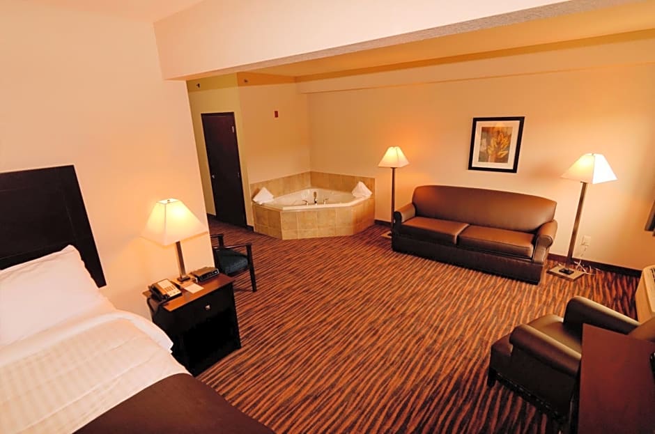 Cobblestone Inn & Suites - Denison | Oak Ridge