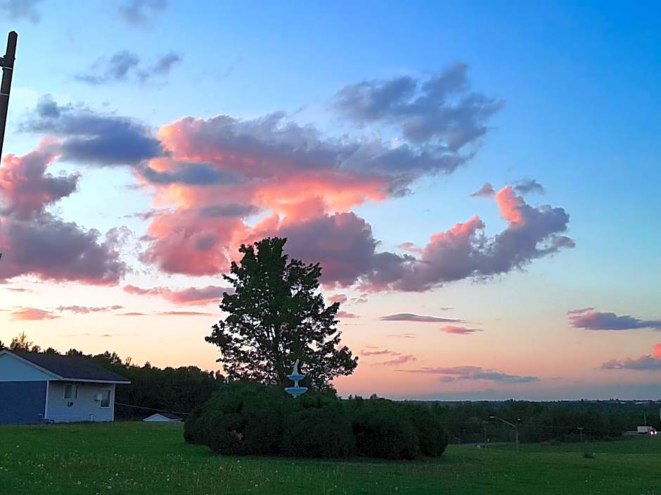 Howard Johnson by Wyndham Woodstock NB