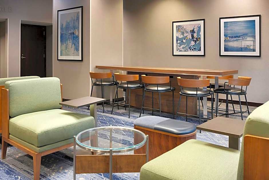 Courtyard by Marriott Chicago Downtown/Magnificent Mile