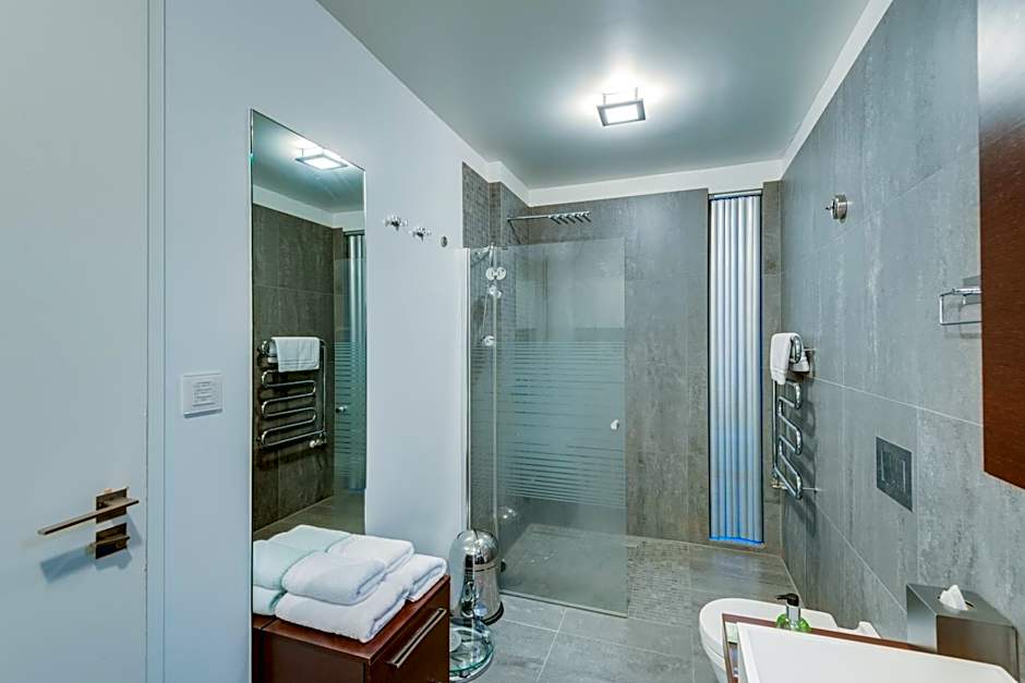 Black Pearl Apartment Hotel