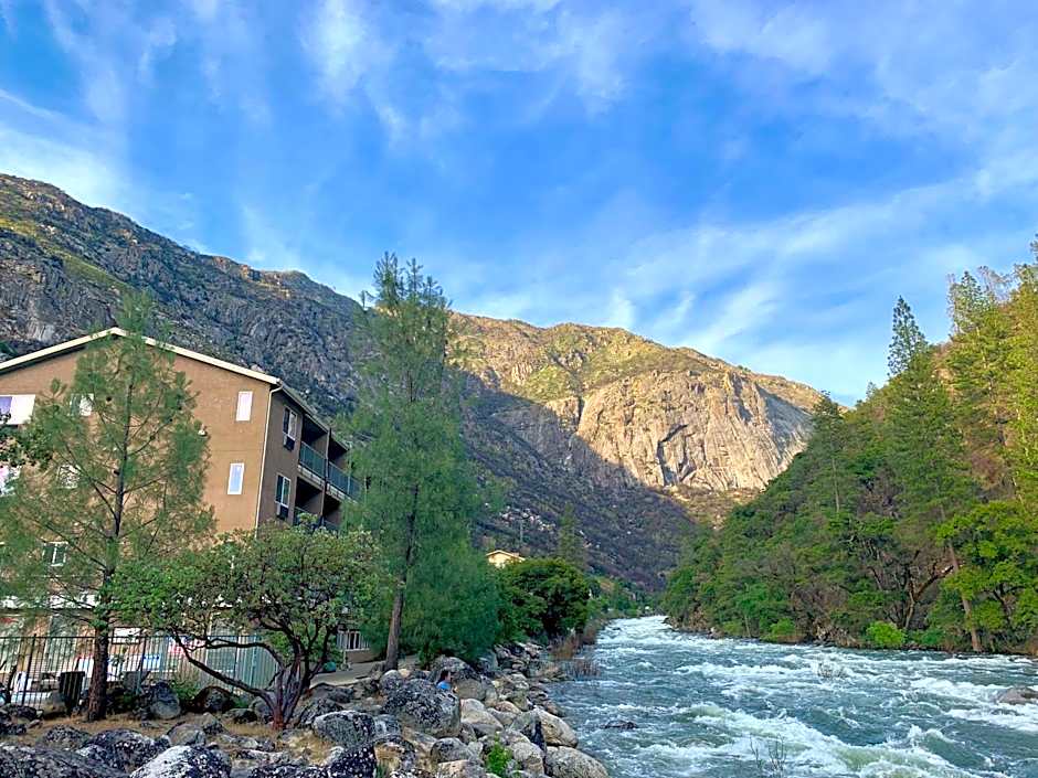 Yosemite View Lodge