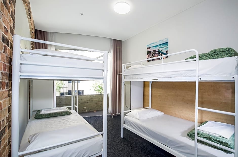 Base Sydney Hostel