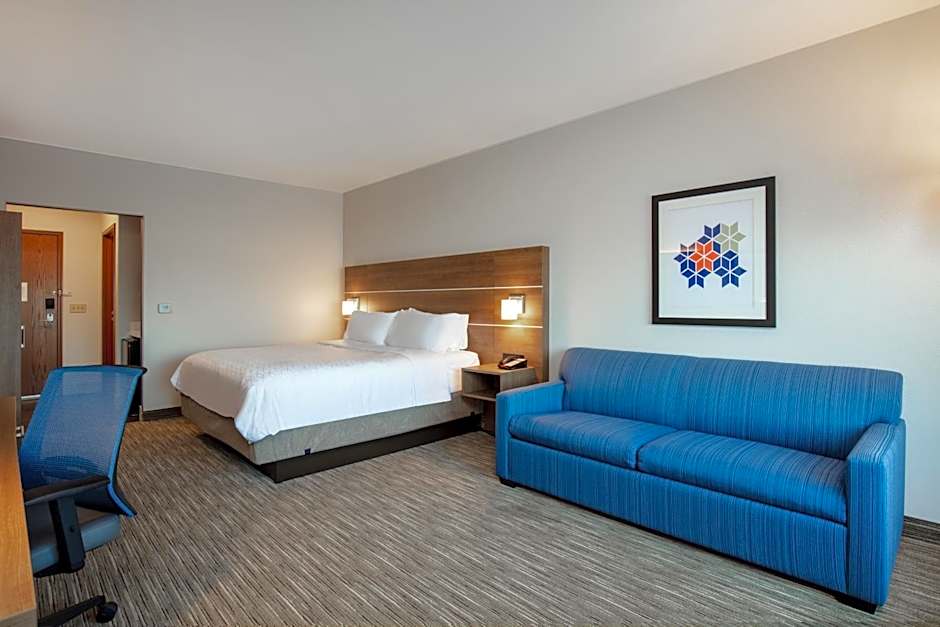 Holiday Inn Express And Suites Beloit By IHG