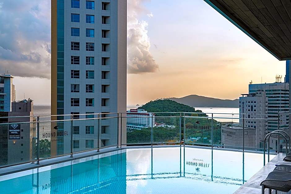 HOUND HOTEL SIGNATURE