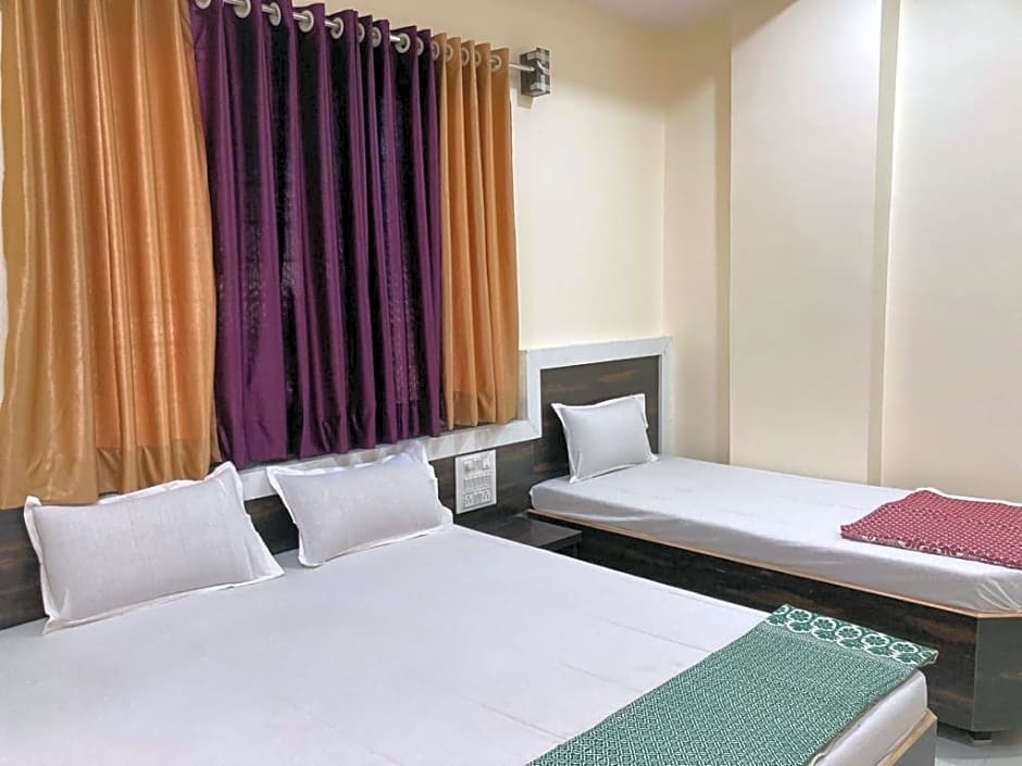 Hotel Sai Viraj Palace 