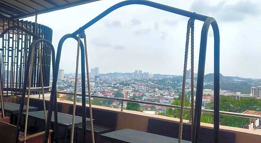 Crown Vista Batam Hotel