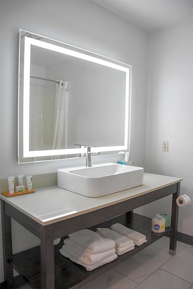 Country Inn & Suites by Radisson, Bloomington-Normal West, IL