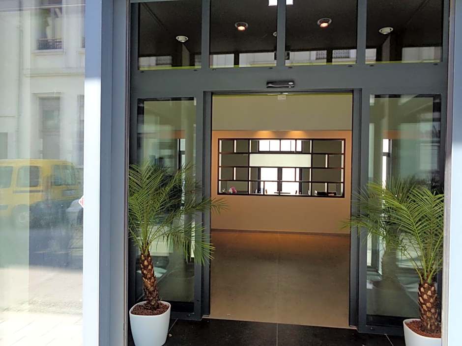 Brxxl 5 City Centre Hostel