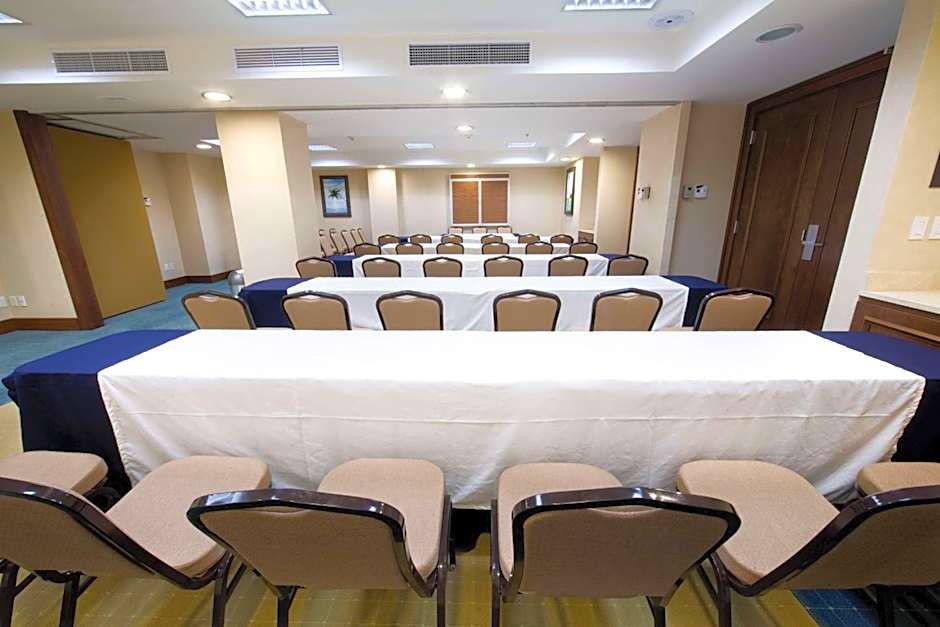 Hampton Inn By Hilton And Suites Mexico City